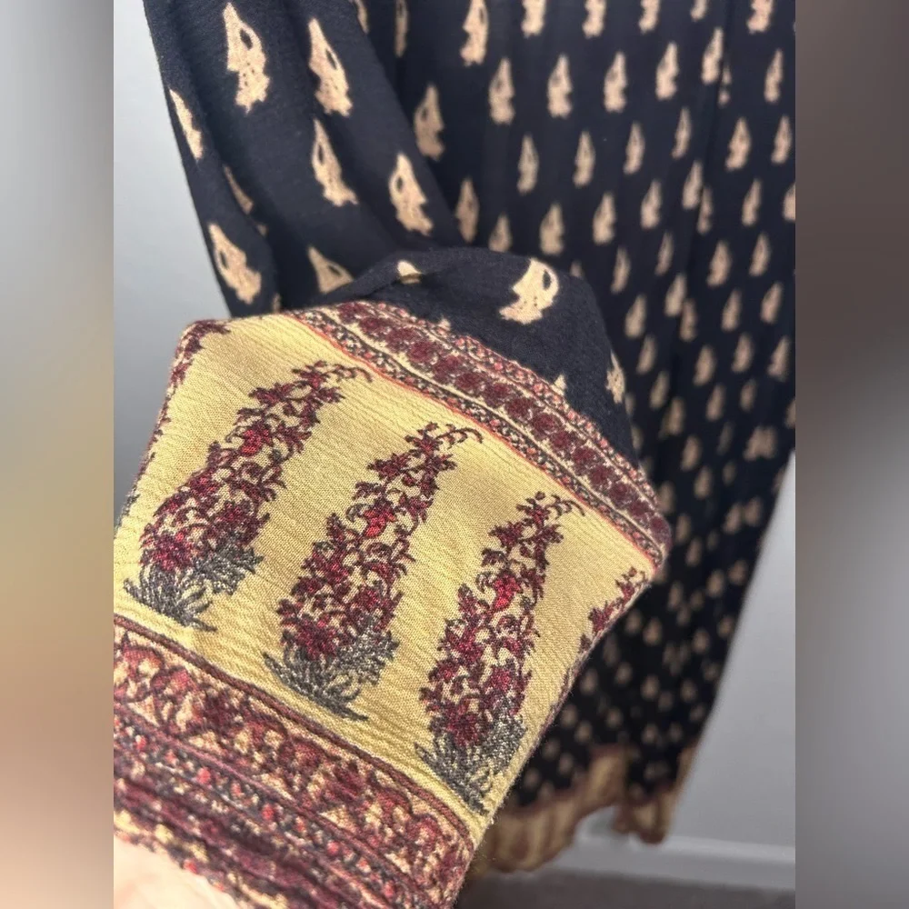 Zara Long Sleeve Kimono - Picture 4 of 5